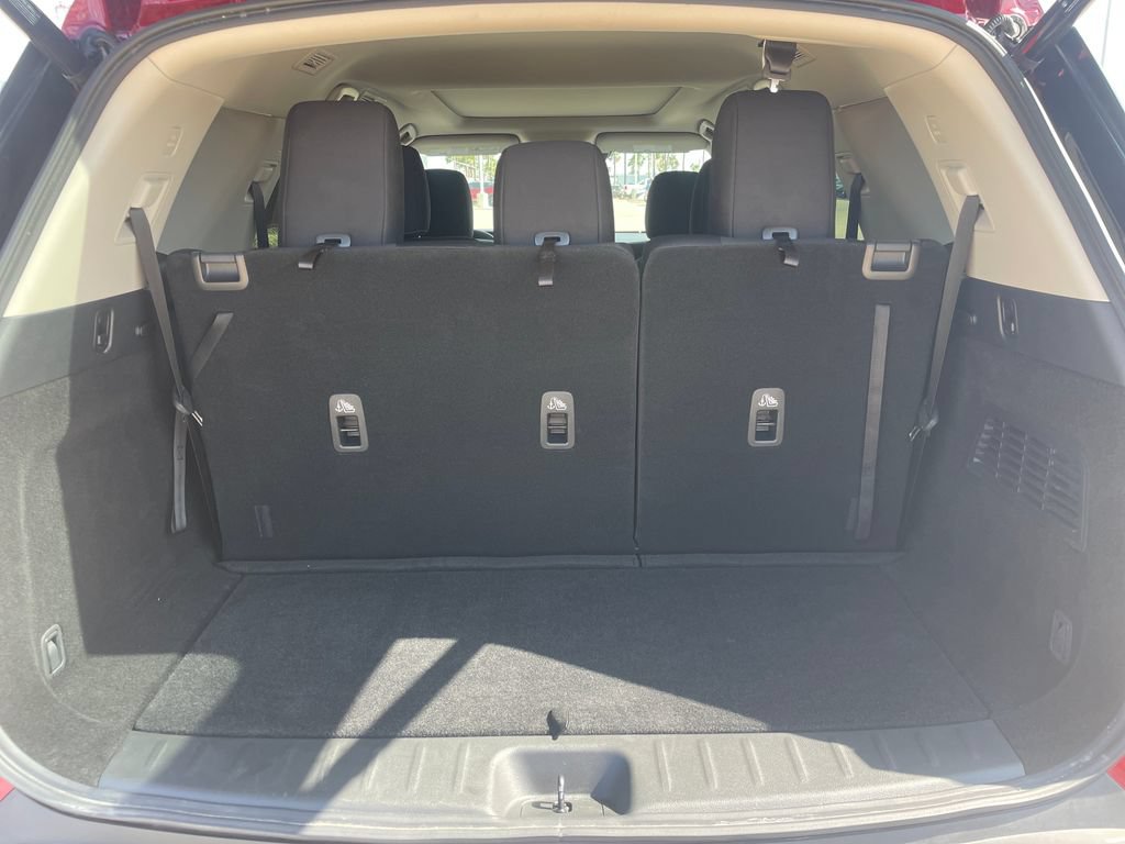 Certified 2025 Nissan Pathfinder SV w/ SV Premium Package FWD image 26