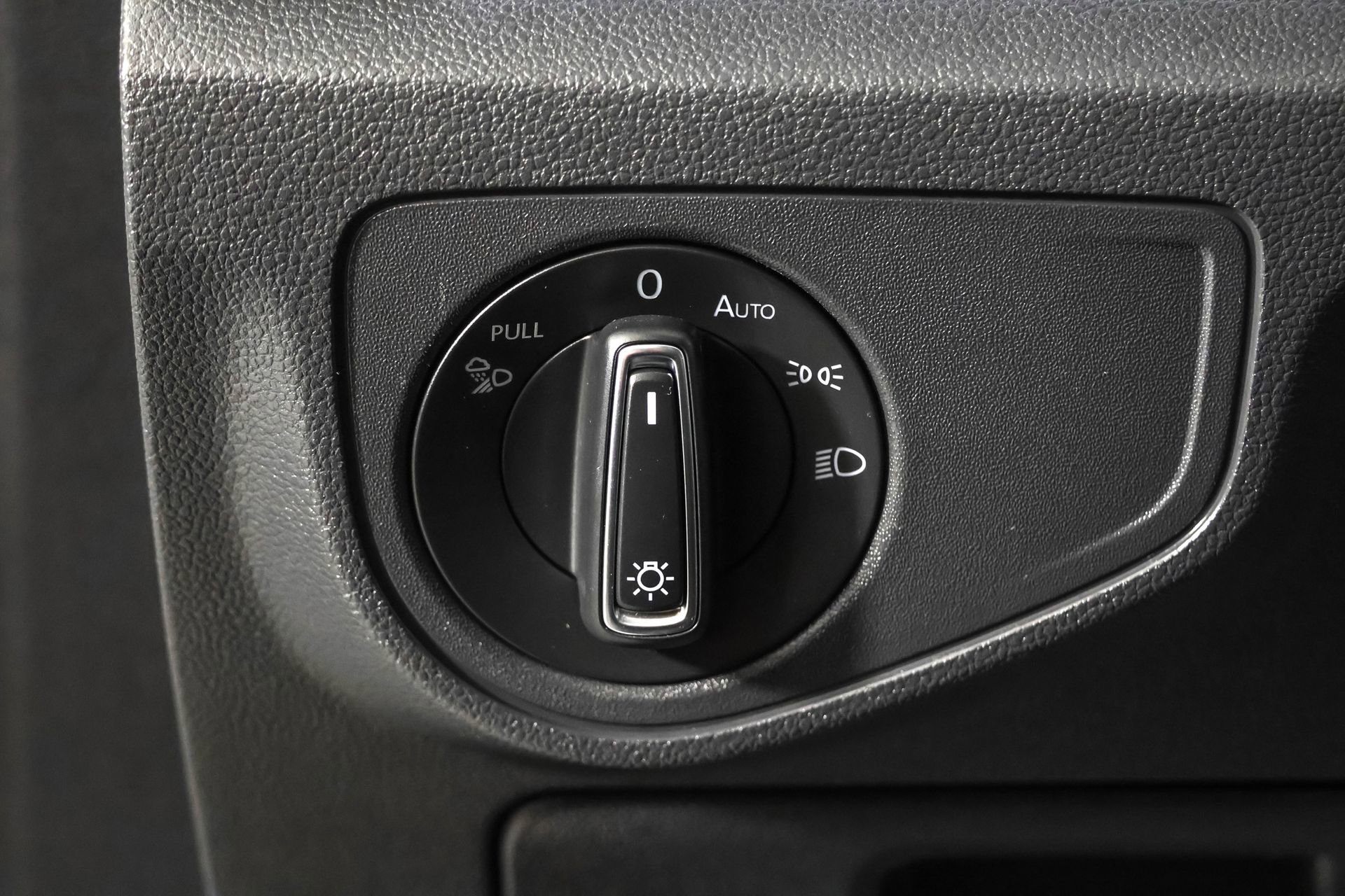 Used 2021 Volkswagen Atlas Cross Sport SEL image 23