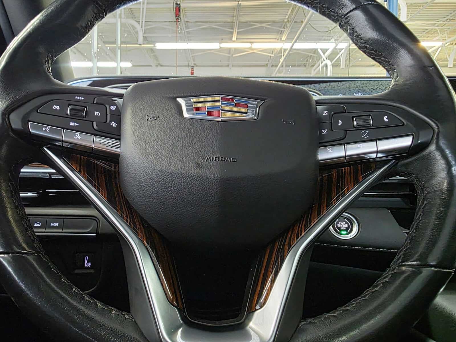 Certified 2021 Cadillac Escalade Premium Luxury w/ LPO, Illumination Package AWD/4WD image 25