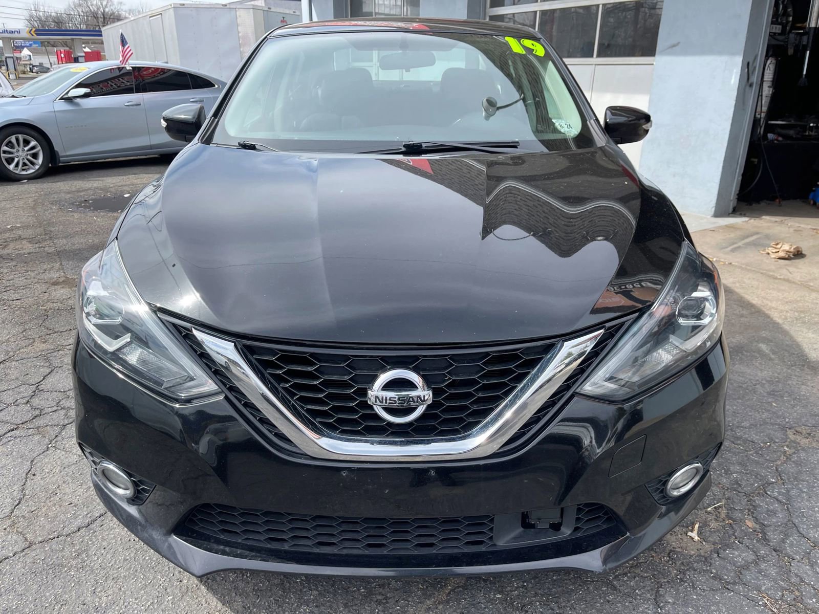 Used 2019 Nissan Sentra SR image 3