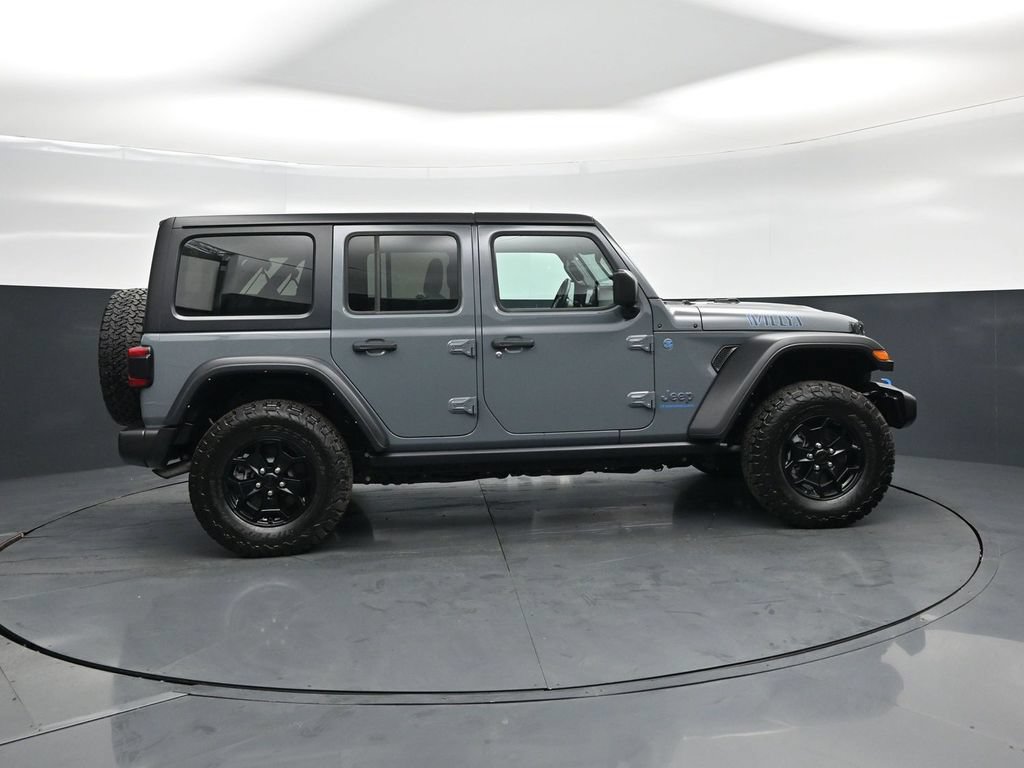 Used 2024 Jeep Wrangler Unlimited AWD/4WD image 25