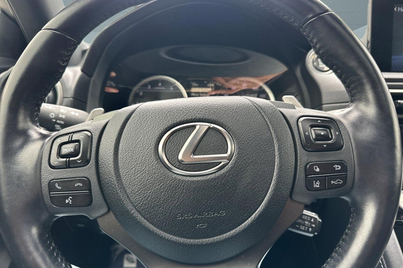 Certified 2022 Lexus IS 300 w/ Premium Package RWD image 17