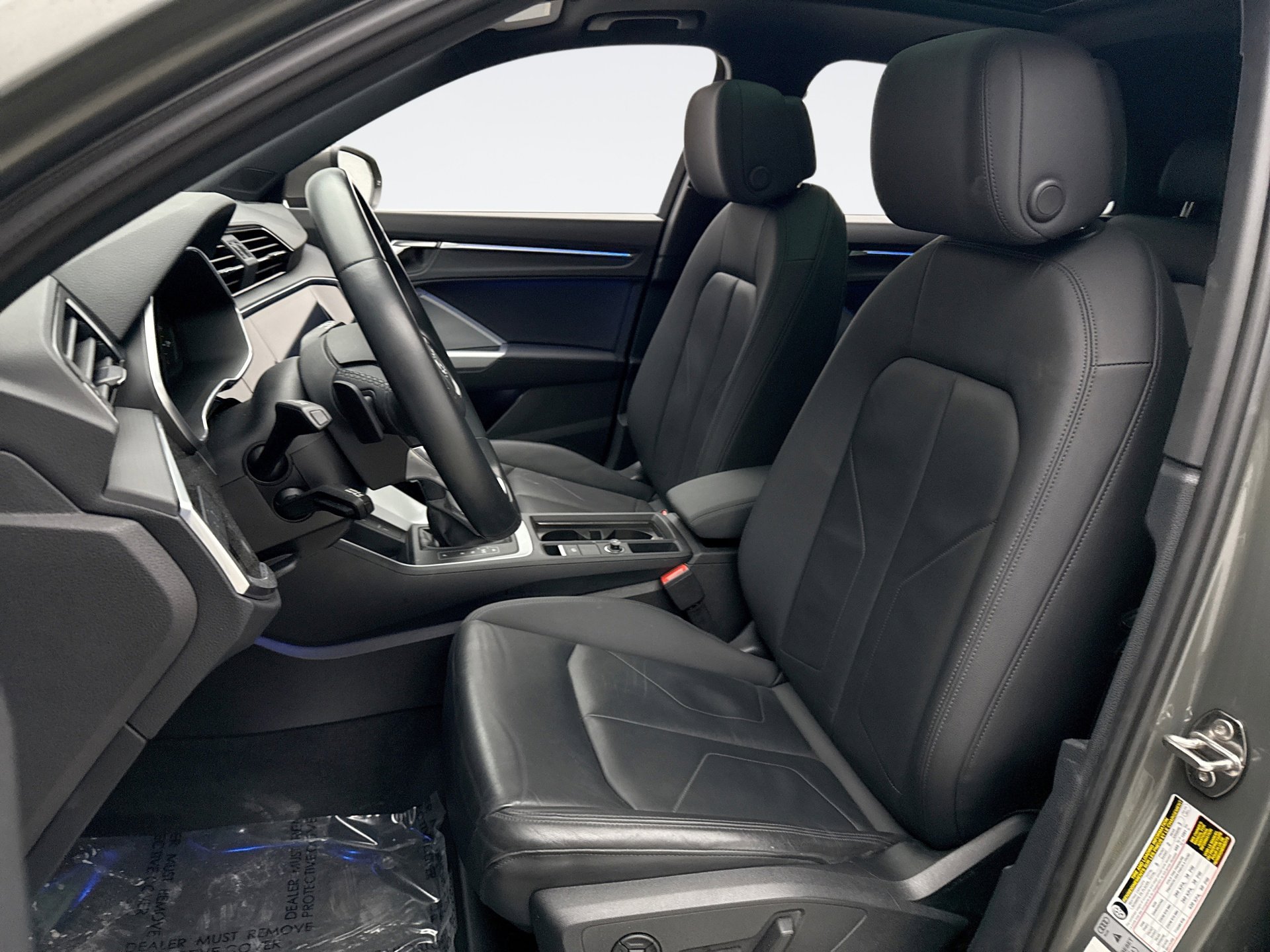 Used 2022 Audi Q3 2.0T Premium Plus w/ Premium Plus Package image 11