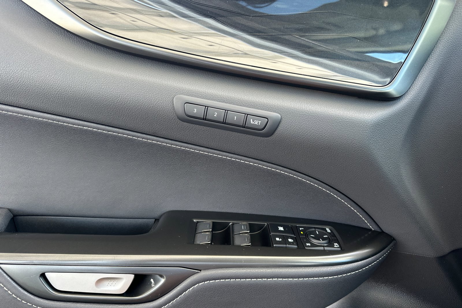 Used 2025 Lexus NX 350h AWD w/ Cold Area Package image 11