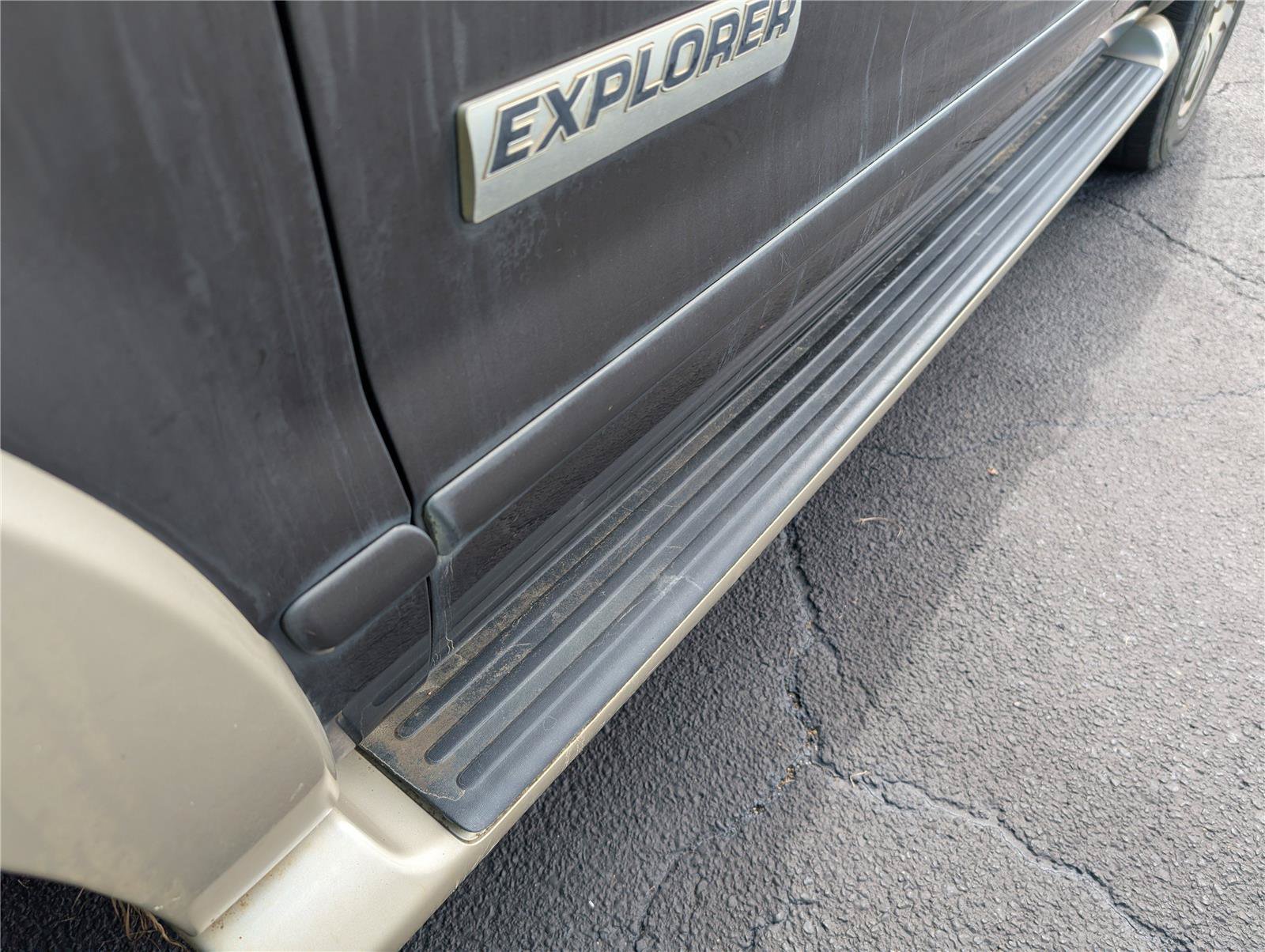 Used 2006 Ford Explorer Eddie Bauer RWD image 11