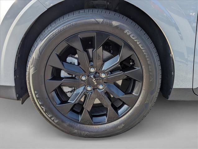 Used 2024 Kia Carnival SX FWD image 9