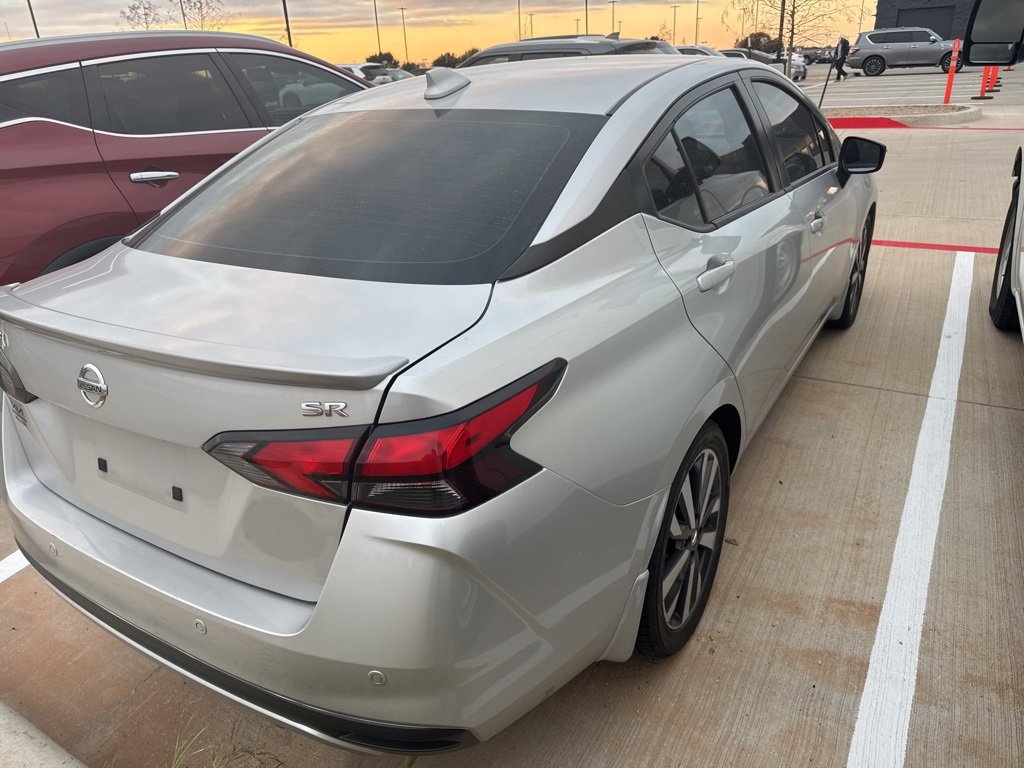 Used 2020 Nissan Versa SR image 4