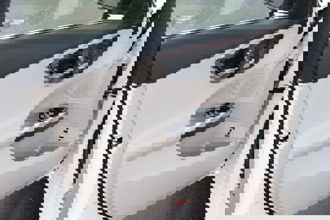 Used 2023 Mercedes-Benz C 300 4MATIC Sedan image 24