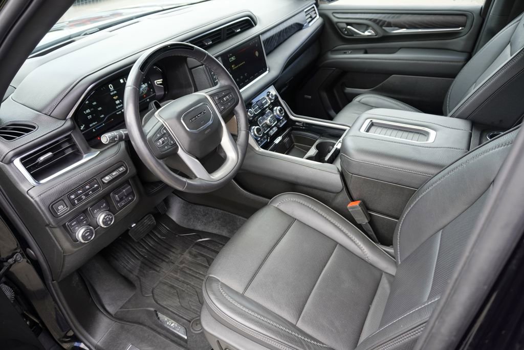 Used 2023 GMC Yukon XL Denali w/ Denali Reserve Package AWD/4WD image 18