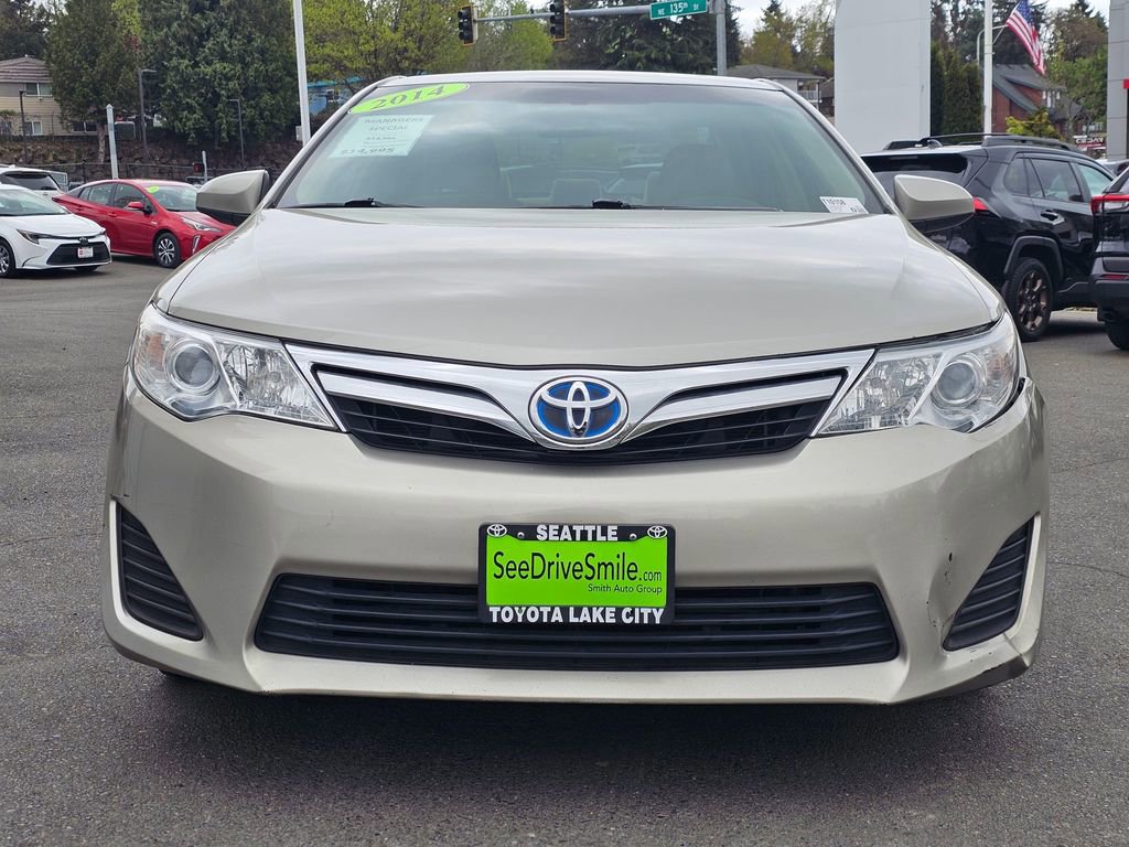 Used 2014 Toyota Camry LE FWD image 2