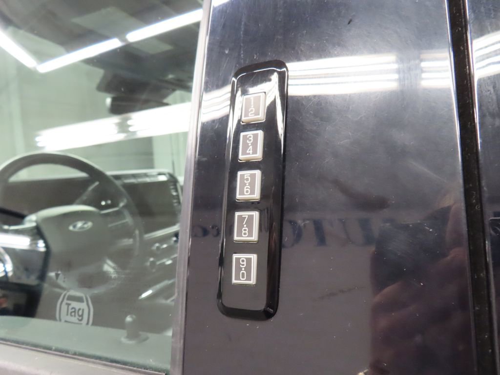 Used 2023 Ford F250 Lariat w/ Lariat Ultimate Package image 60