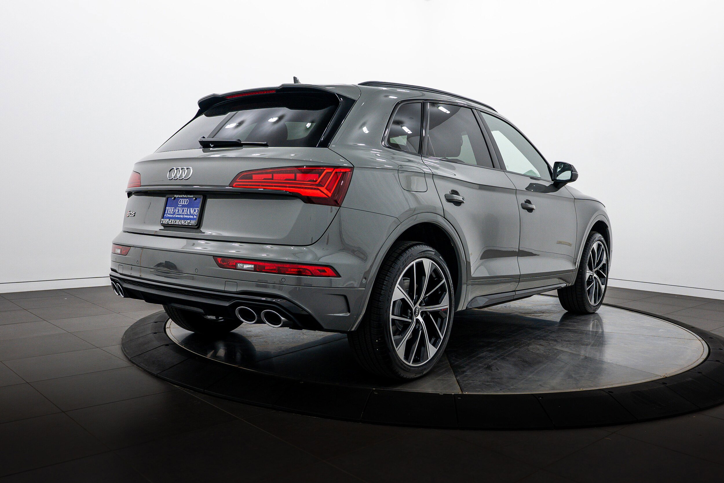 Used 2021 Audi SQ5 Prestige AWD/4WD image 4