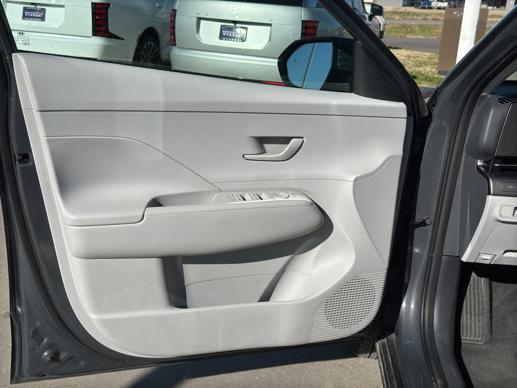 Certified 2024 Hyundai Kona SE image 10