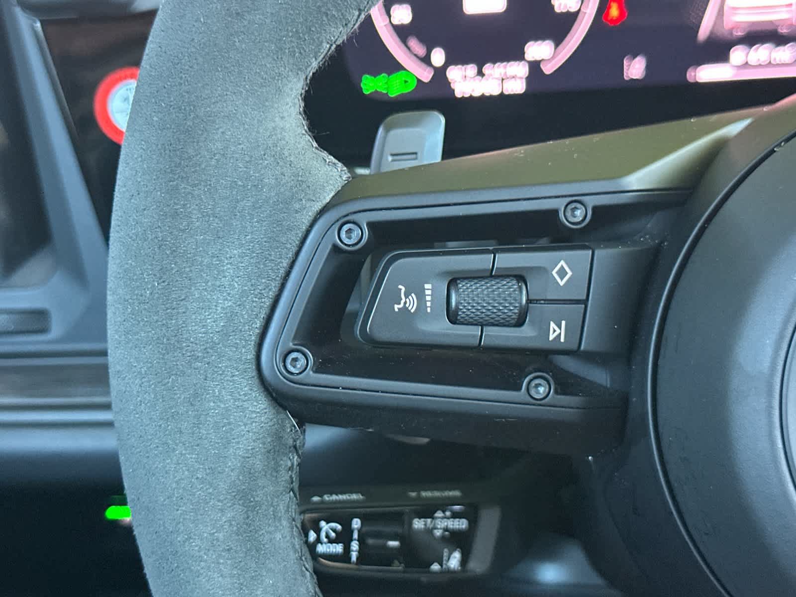 Certified 2025 Porsche Cayenne GTS AWD/4WD image 27