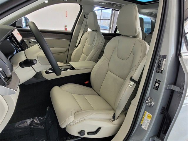 New 2026 Volvo XC90 B6 Ultra w/ Protection Package image 7