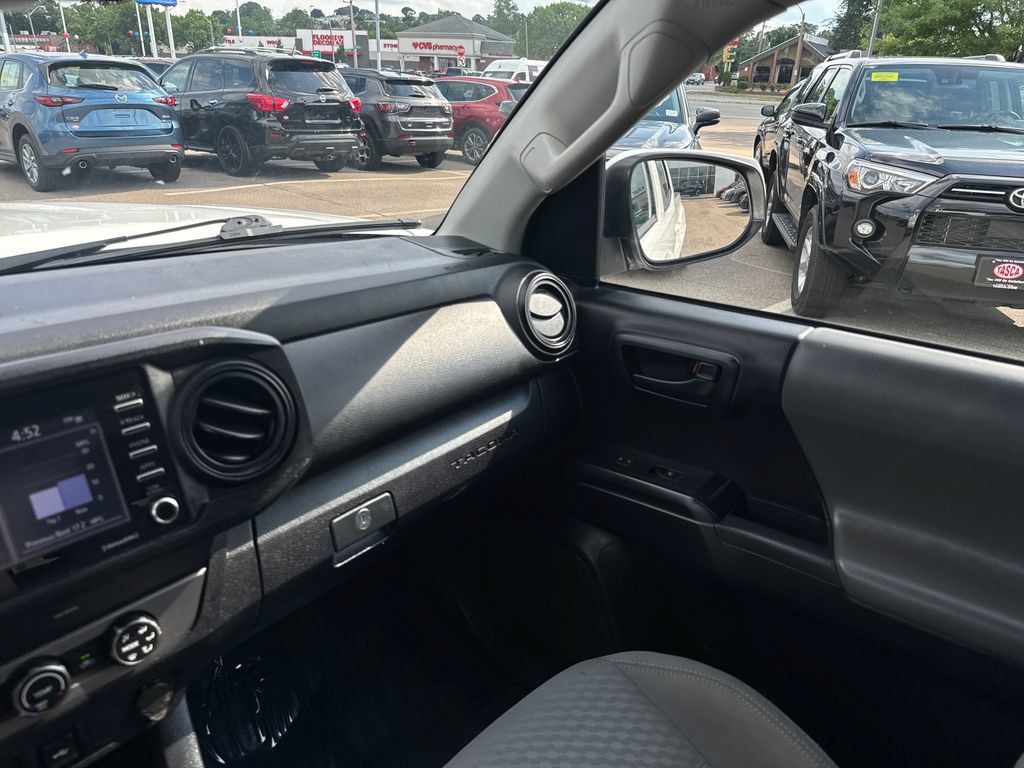 Used 2020 Toyota Tacoma SR AWD/4WD image 28