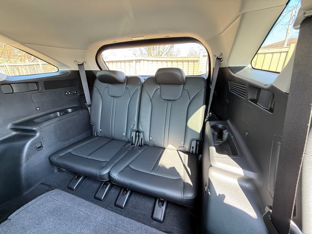 Certified 2025 Kia Sorento S image 29