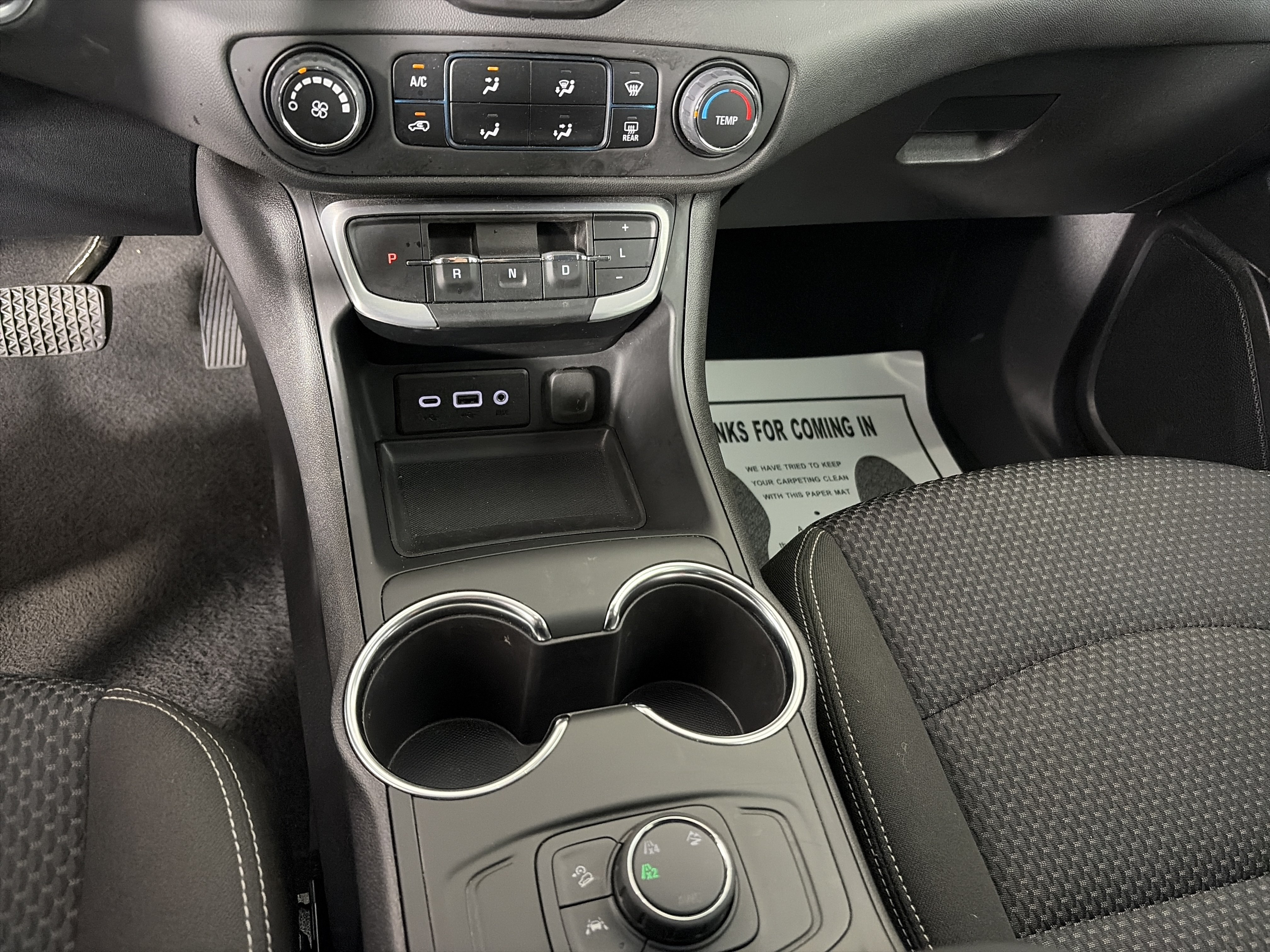 Used 2024 GMC Terrain SLE AWD/4WD image 25