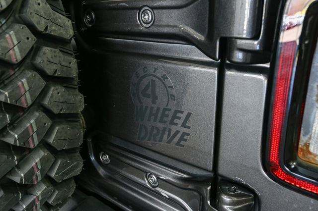 Used 2023 Jeep Wrangler Unlimited w/ Cold Weather Group AWD/4WD image 12