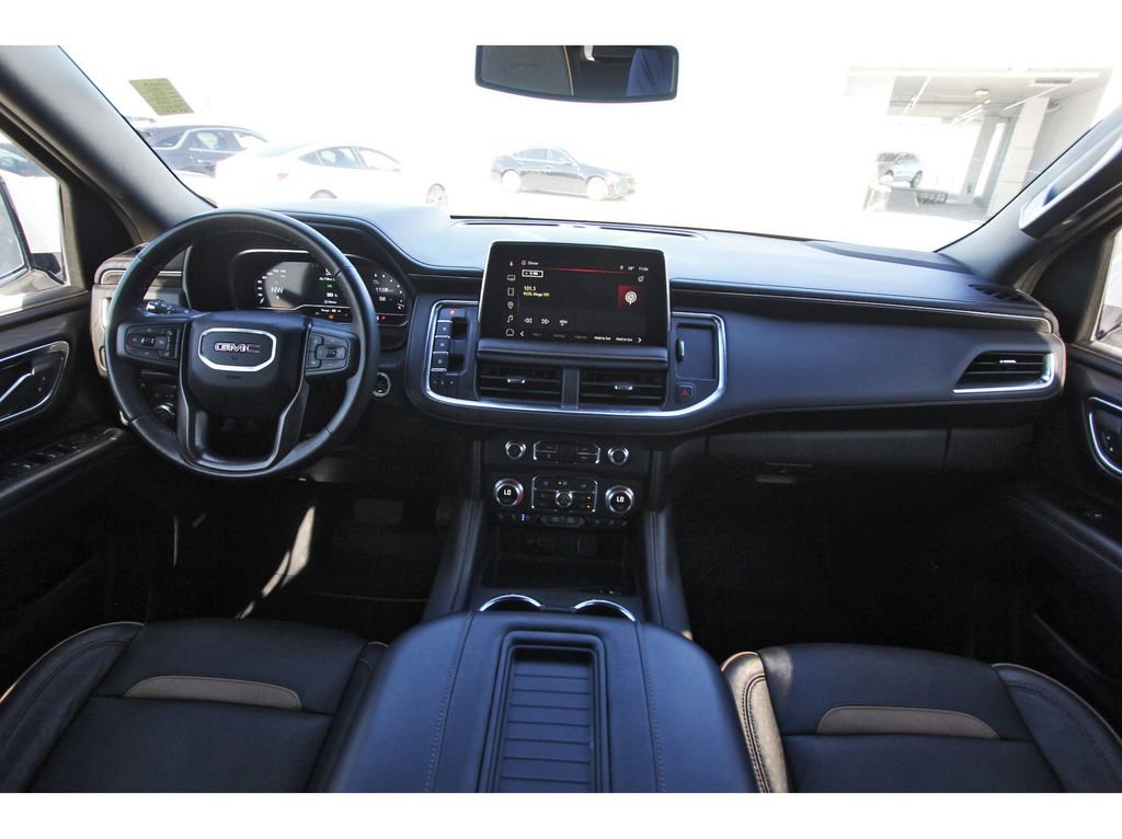Used 2024 GMC Yukon AT4 w/ Technology Package image 9