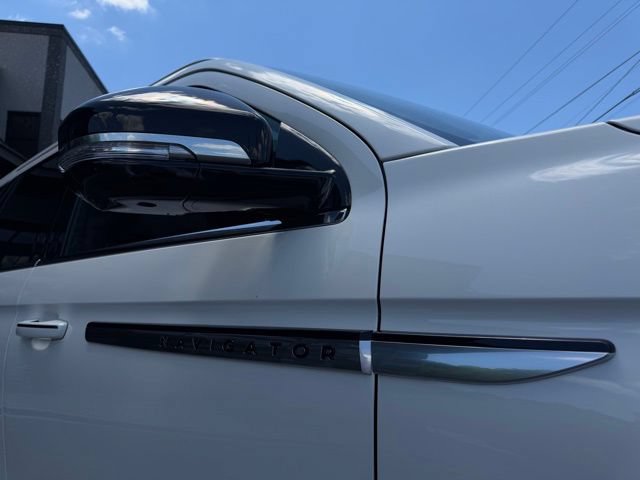 Used 2025 Lincoln Navigator Reserve AWD/4WD image 15