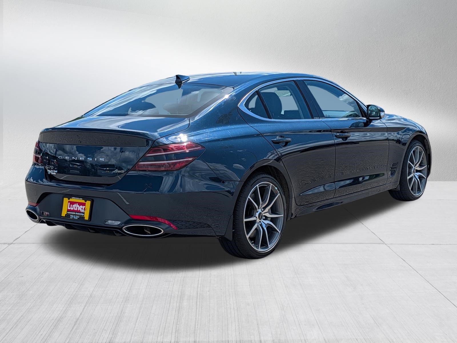 Used 2024 Genesis G70 2.5T AWD/4WD image 7