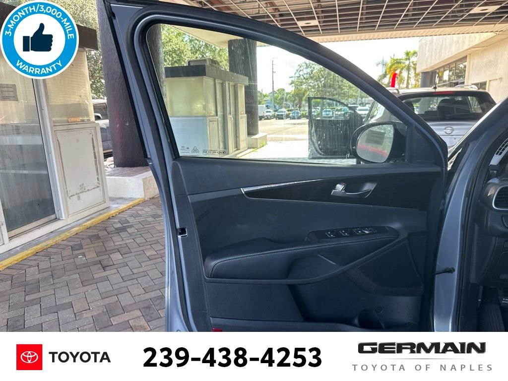 Used 2020 Kia Sorento LX FWD image 17