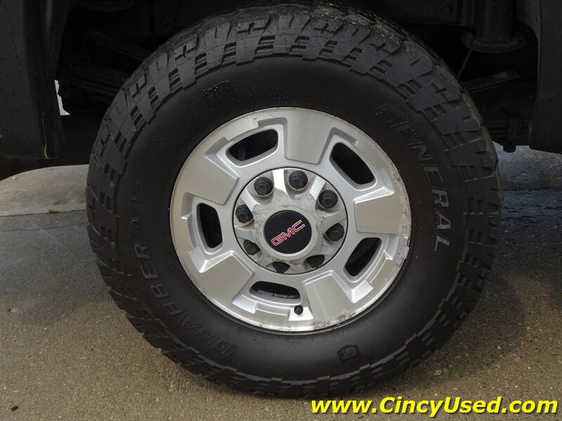 Used 2011 GMC Sierra 3500 SLT w/ SLT Convenience Package AWD/4WD image 40