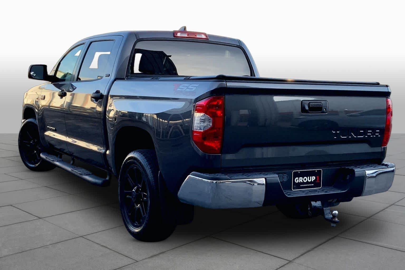 Used 2020 Toyota Tundra SR5 w/ SR5 Leather Package RWD image 11