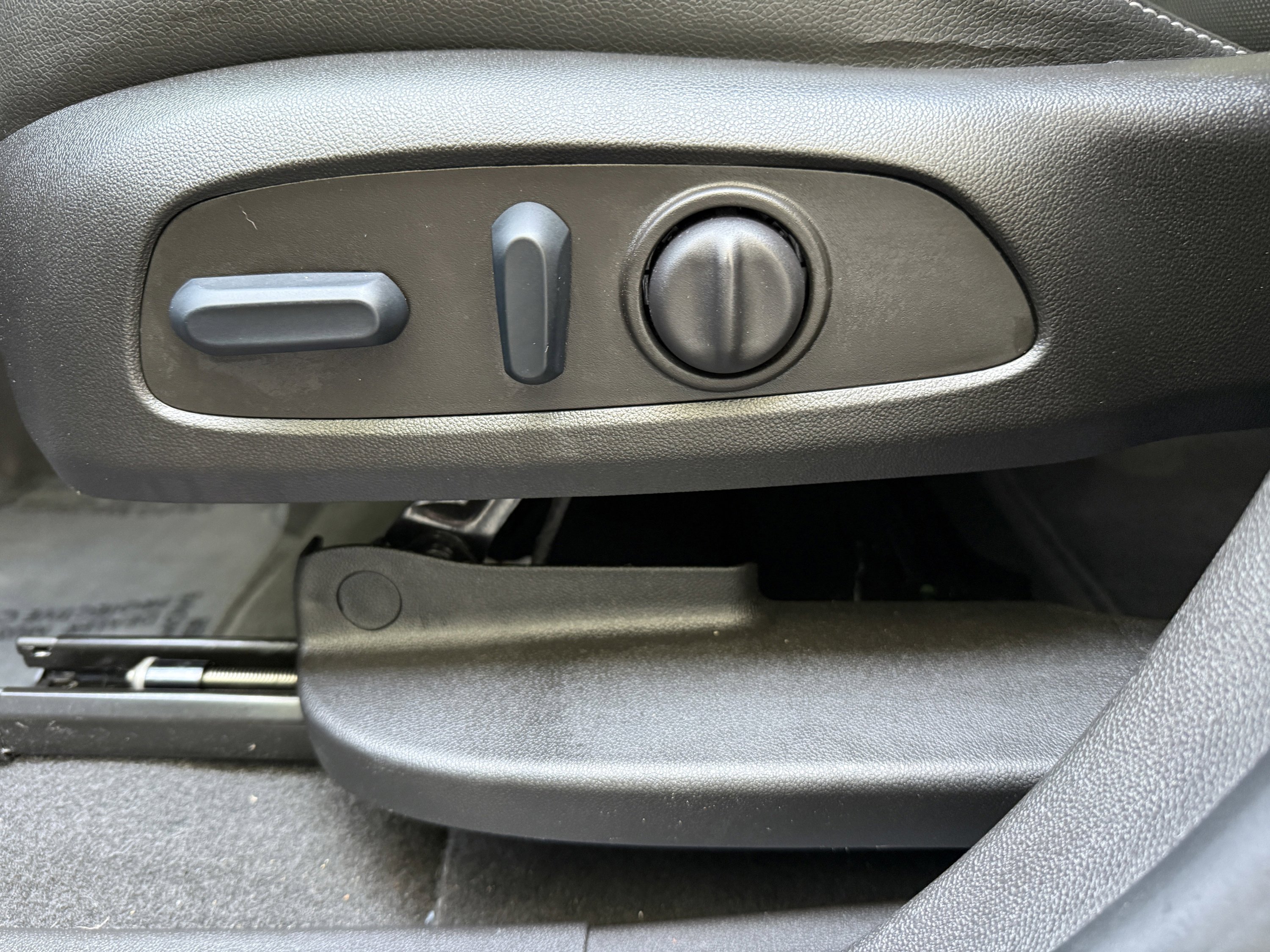 Used 2022 GMC Terrain SLT image 34