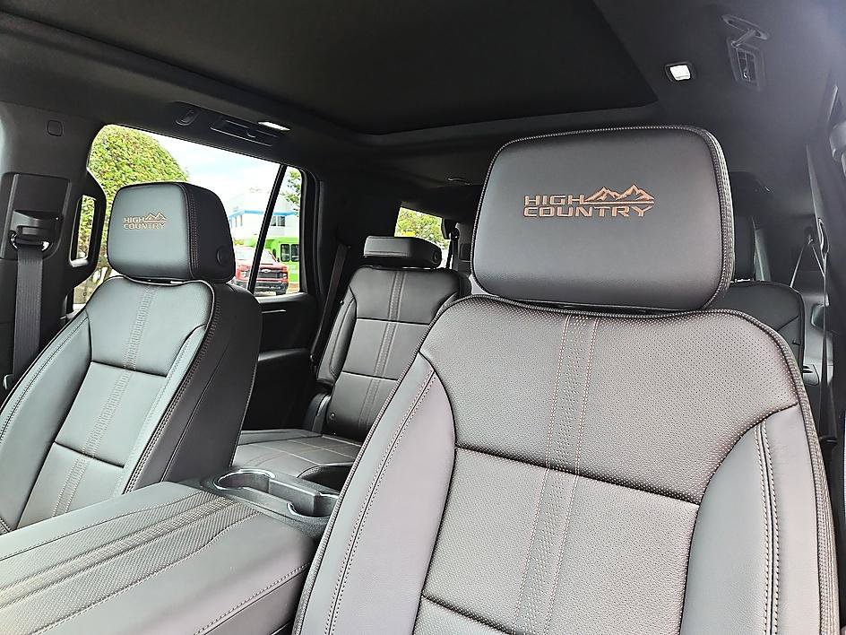 New 2026 Chevrolet Tahoe High Country AWD/4WD image 16