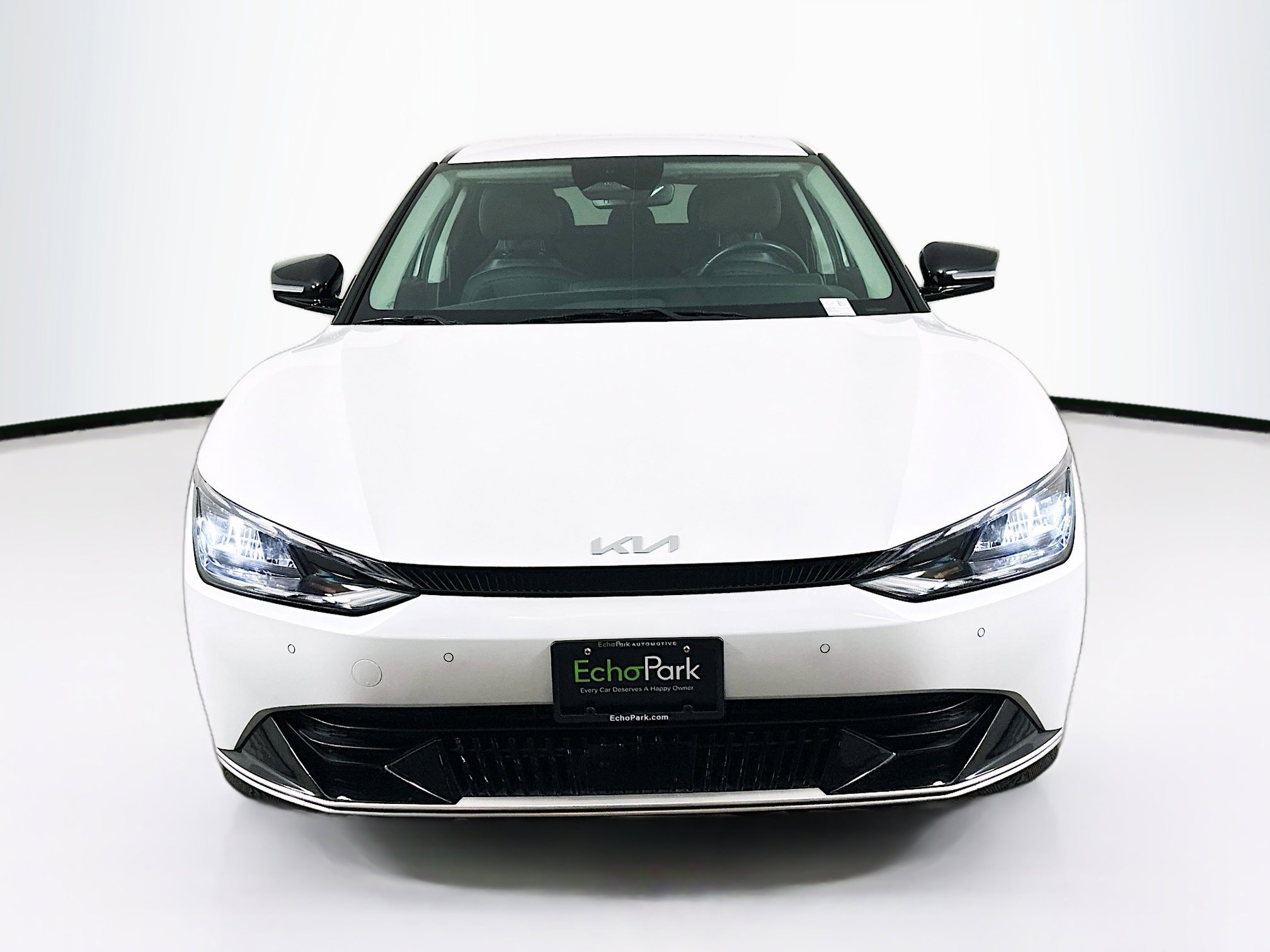 Used 2023 Kia EV6 Wind image 2