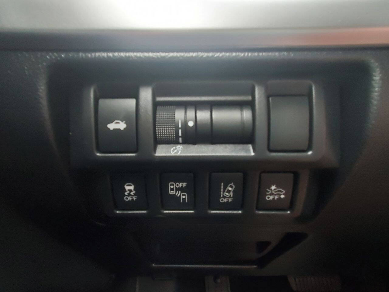 Used 2019 Subaru Legacy 3.6R Limited AWD/4WD image 15