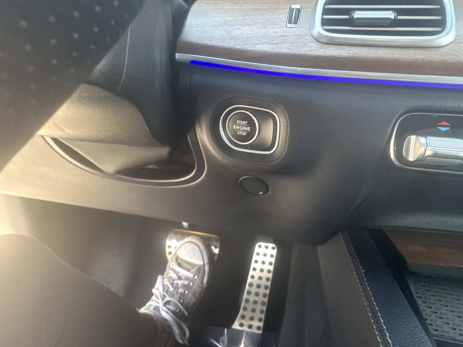 Certified 2025 Mercedes-Benz GLE 450e 4MATIC image 26