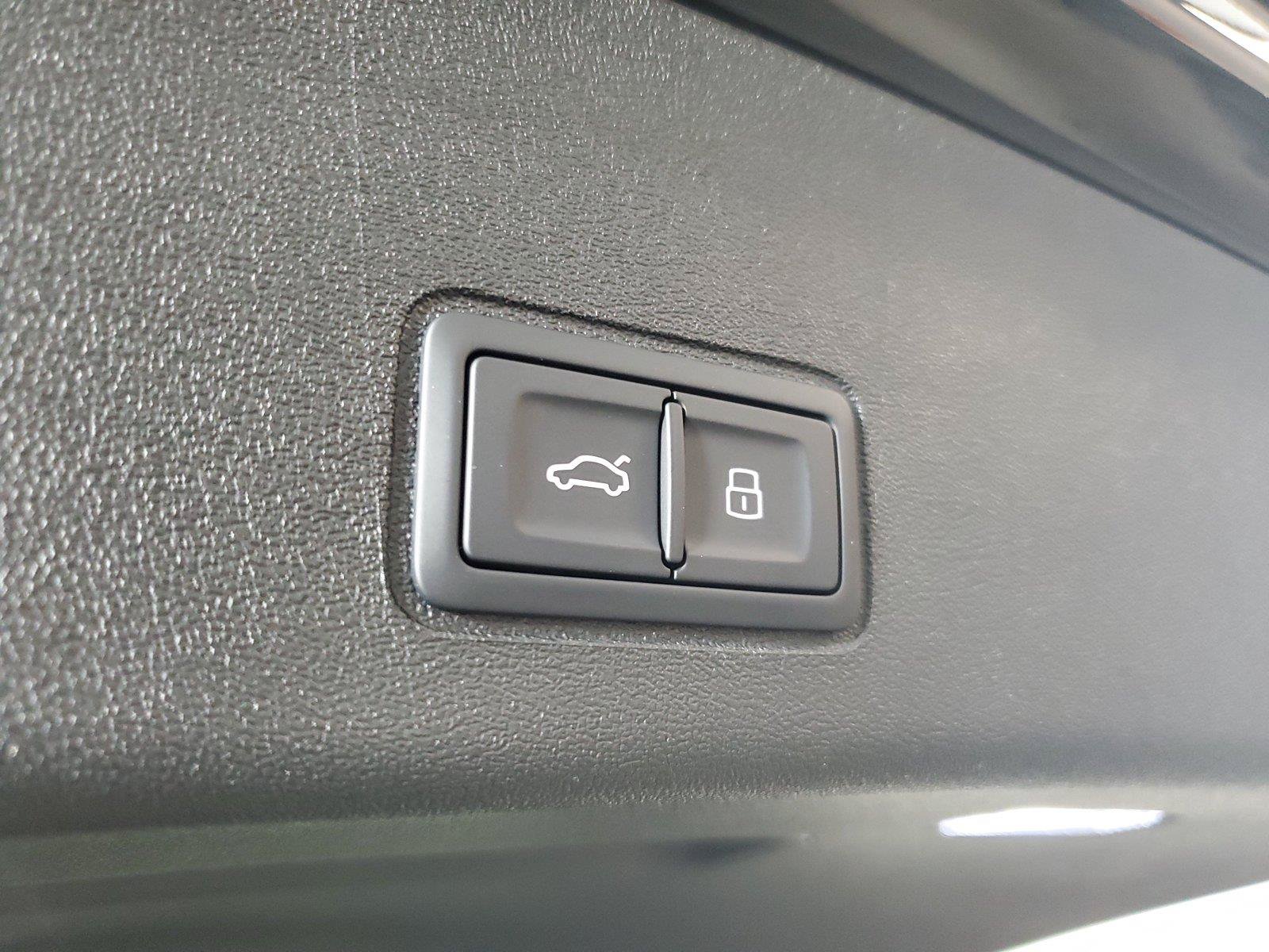 New 2026 Audi Q3 quattro 2.0T AWD/4WD image 10