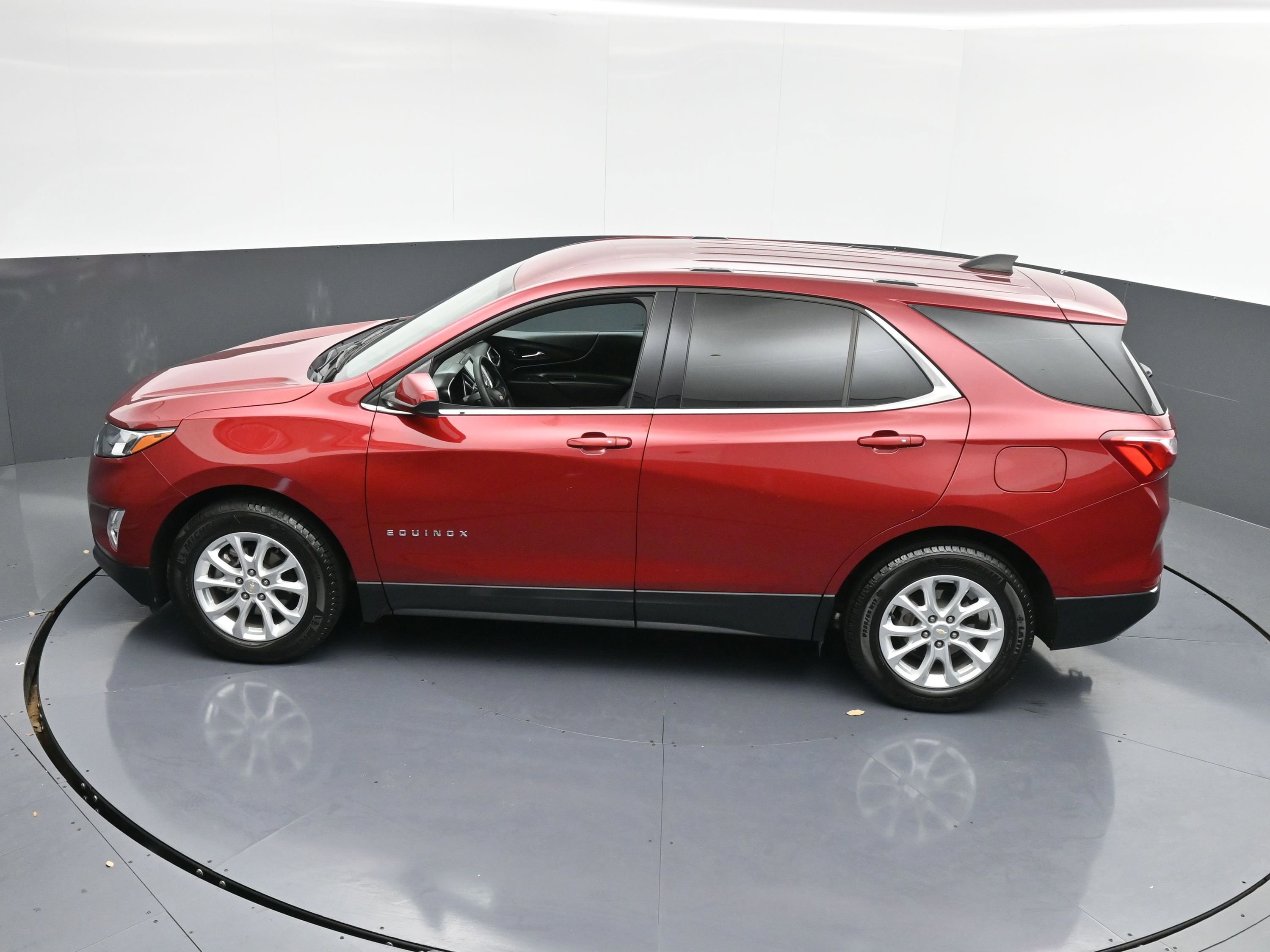 Used 2018 Chevrolet Equinox LT image 36