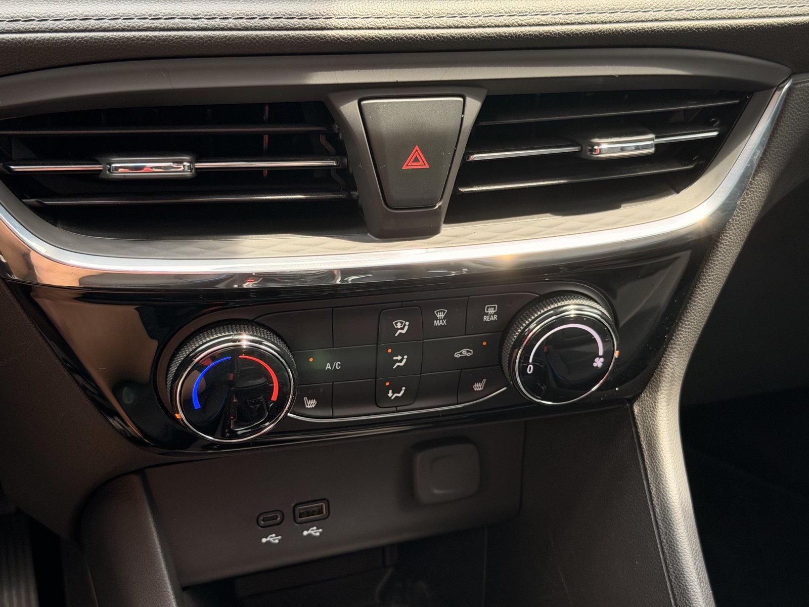 Used 2025 Buick Encore GX Sport Touring w/ Comfort Package FWD image 35