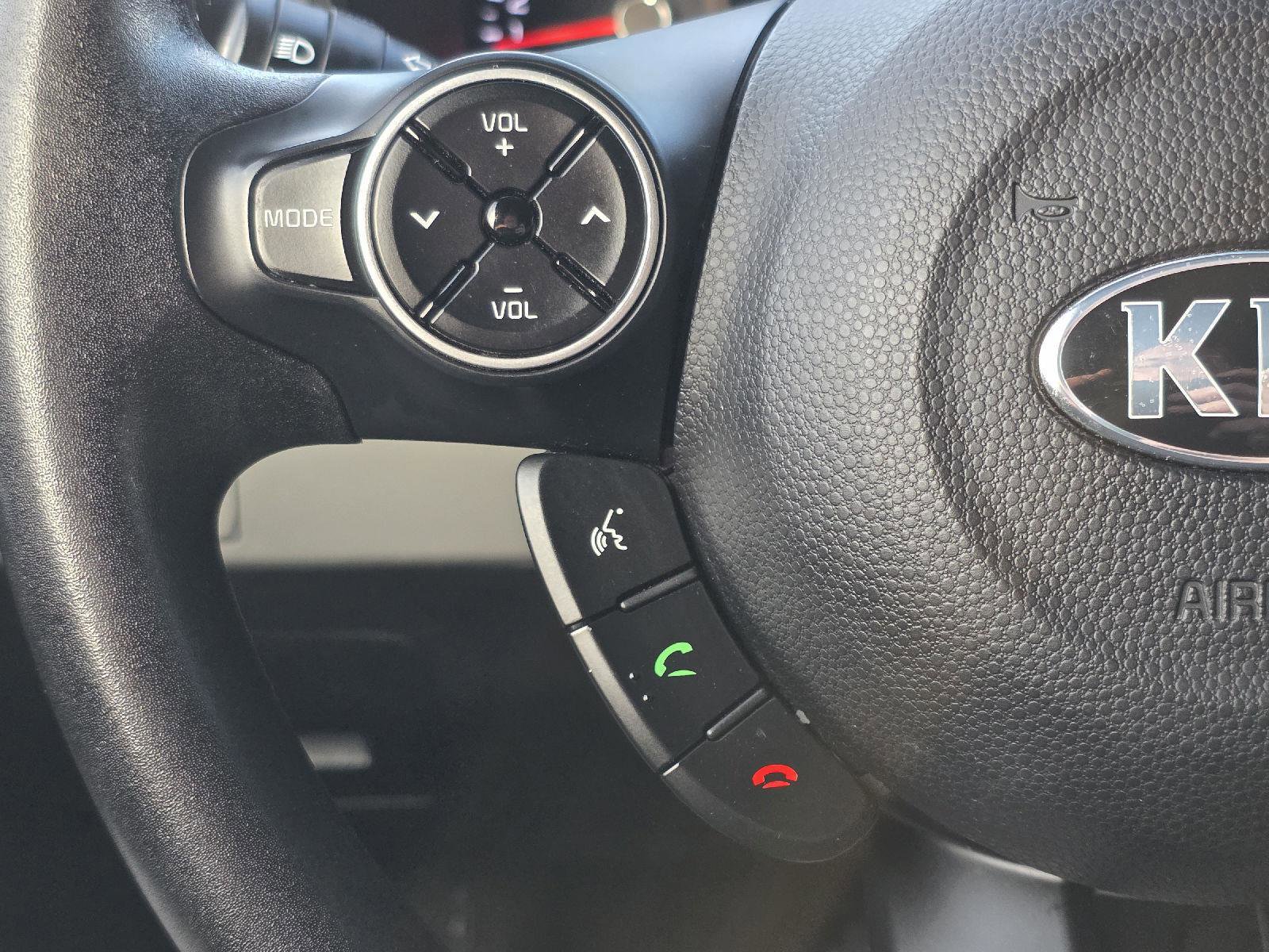 Used 2014 Kia Soul + image 13