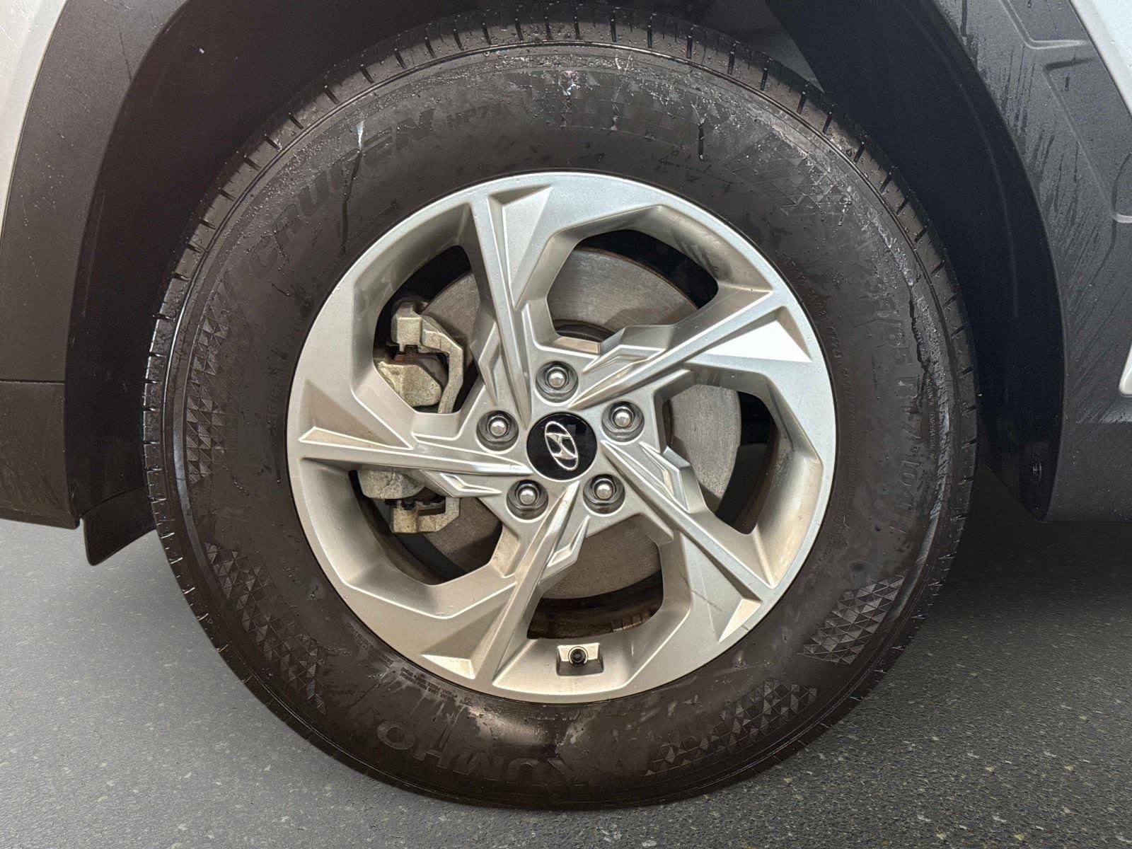 Used 2024 Hyundai Tucson SE image 9