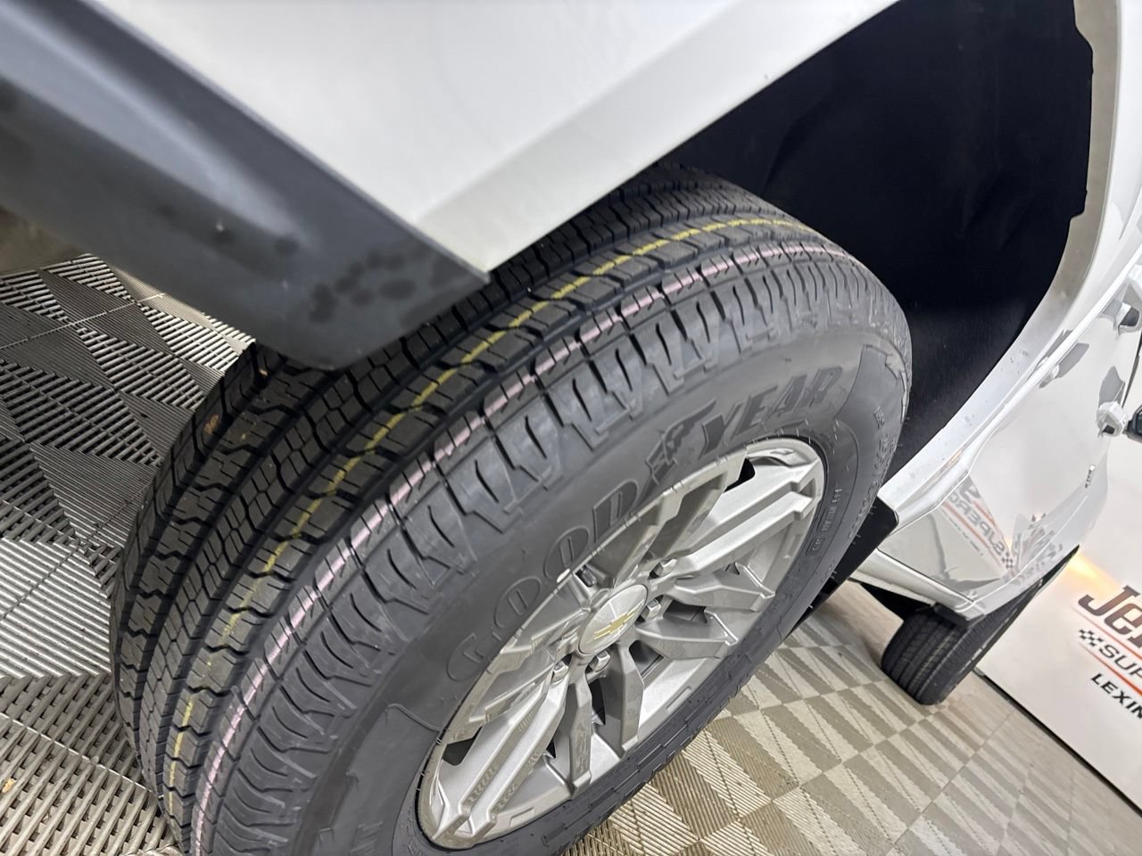 Used 2023 Chevrolet Colorado LT w/ LT Convenience Package II AWD/4WD image 33