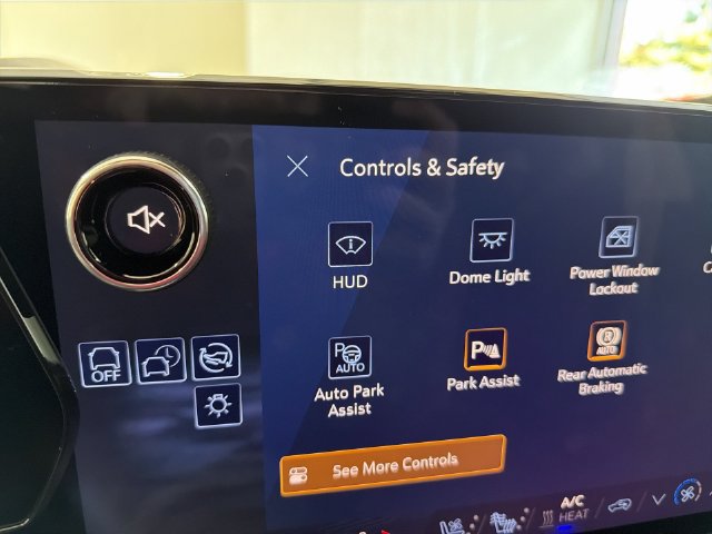 Certified 2026 Chevrolet Equinox EV RS w/ Active Safety Package 3 AWD/4WD image 33