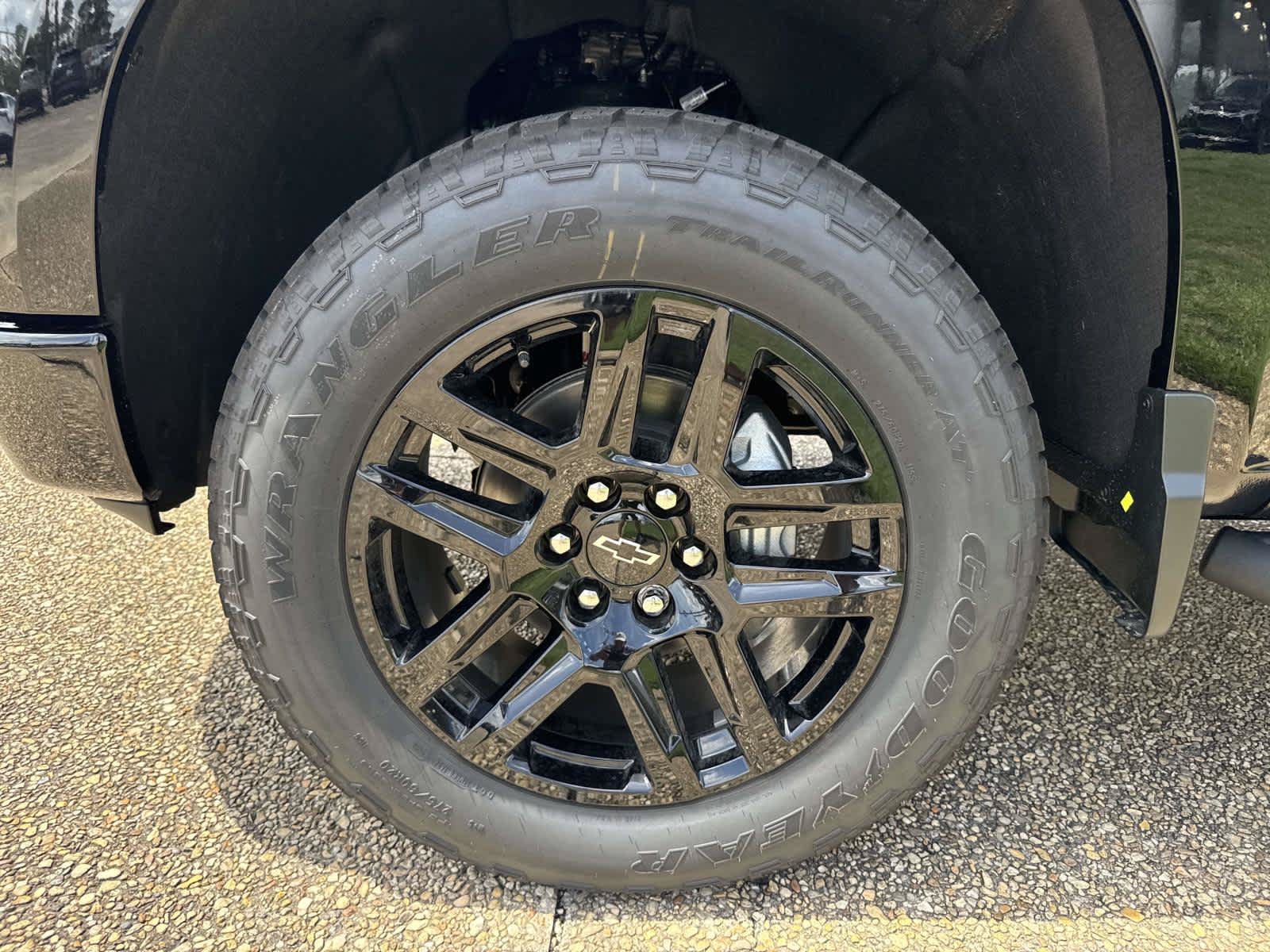 New 2026 Chevrolet Silverado 1500 LT Trail Boss w/ LT Trail Boss Premium Package AWD/4WD image 3