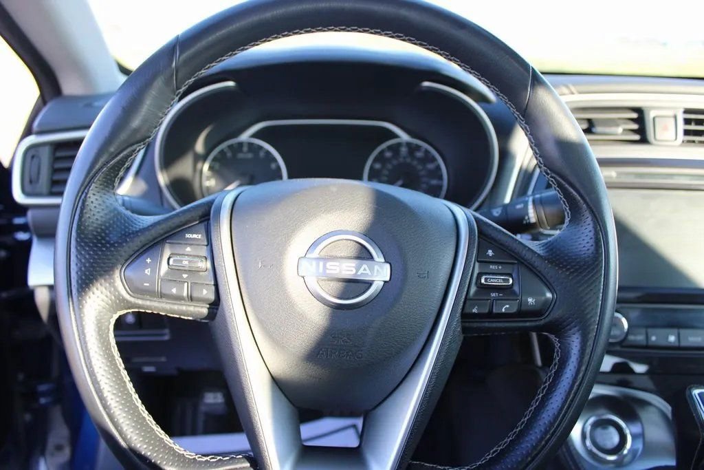 Used 2023 Nissan Maxima SL FWD image 13
