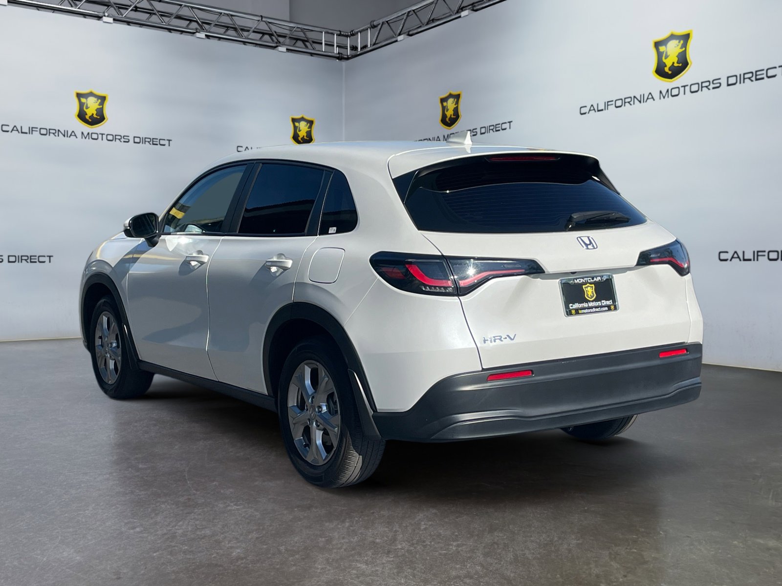 Used 2023 Honda HR-V LX image 3