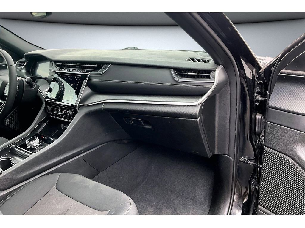 Used 2024 Jeep Grand Cherokee Laredo X w/ Luxury Tech Group I image 18