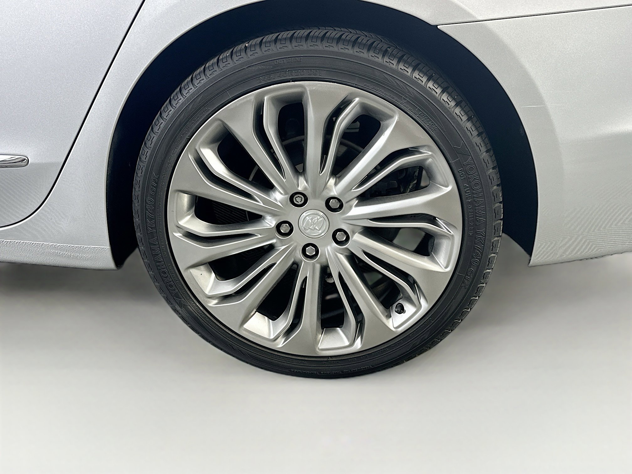Used 2019 Buick LaCrosse Essence w/ Sun and Shade Package FWD image 11