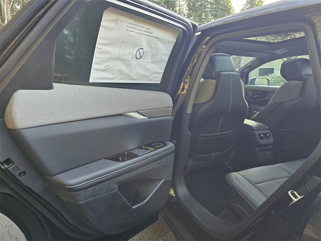 New 2026 Cadillac Optiq Luxury 1 image 16