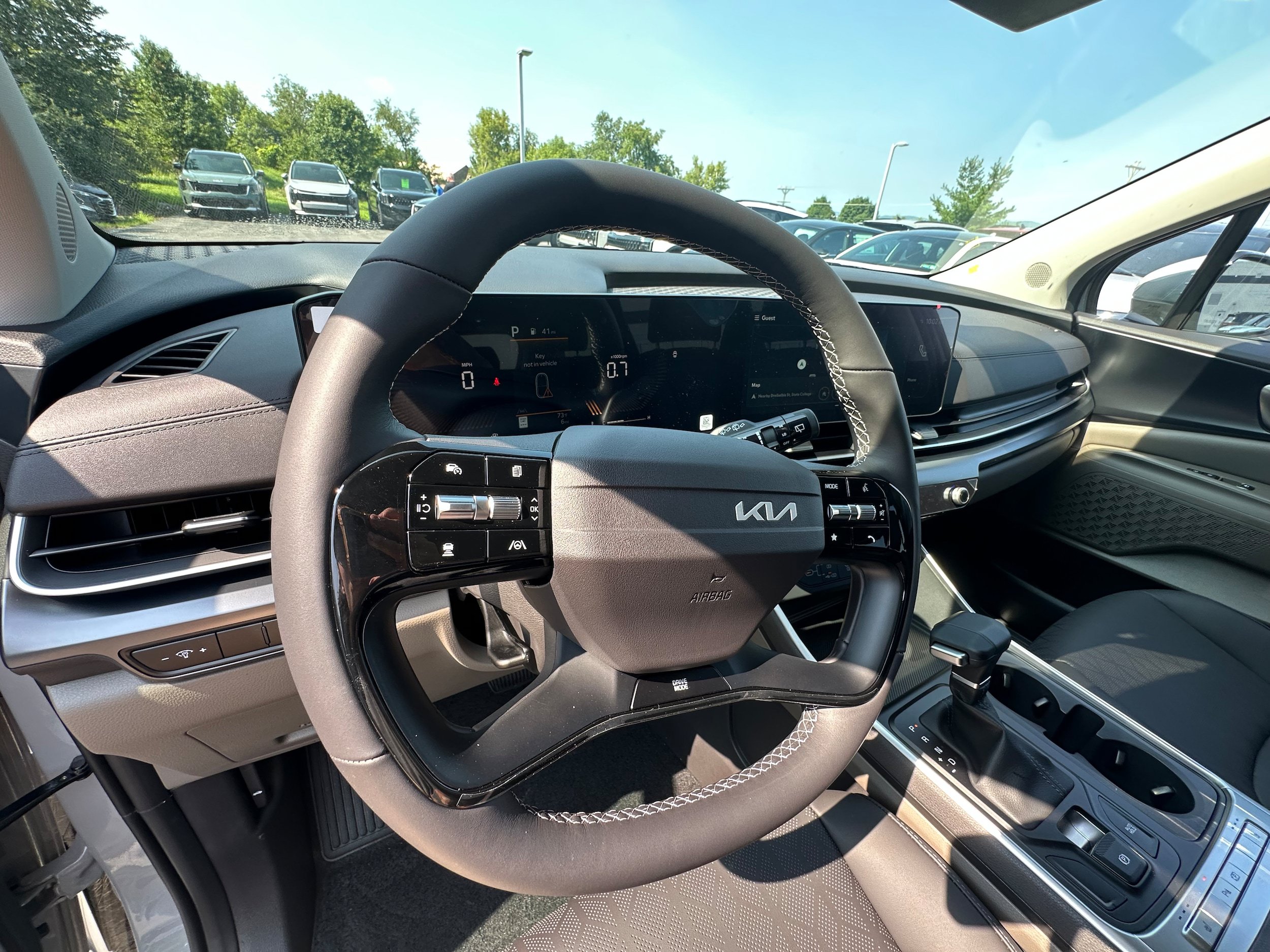 New 2027 Kia Carnival FWD image 26