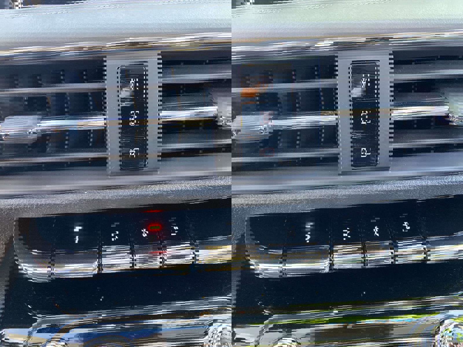 Used 2022 Lincoln Corsair FWD w/ Equipment Group 101A image 26