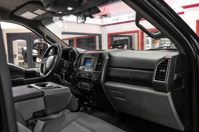 Used 2017 Ford F250 XLT AWD/4WD image 14
